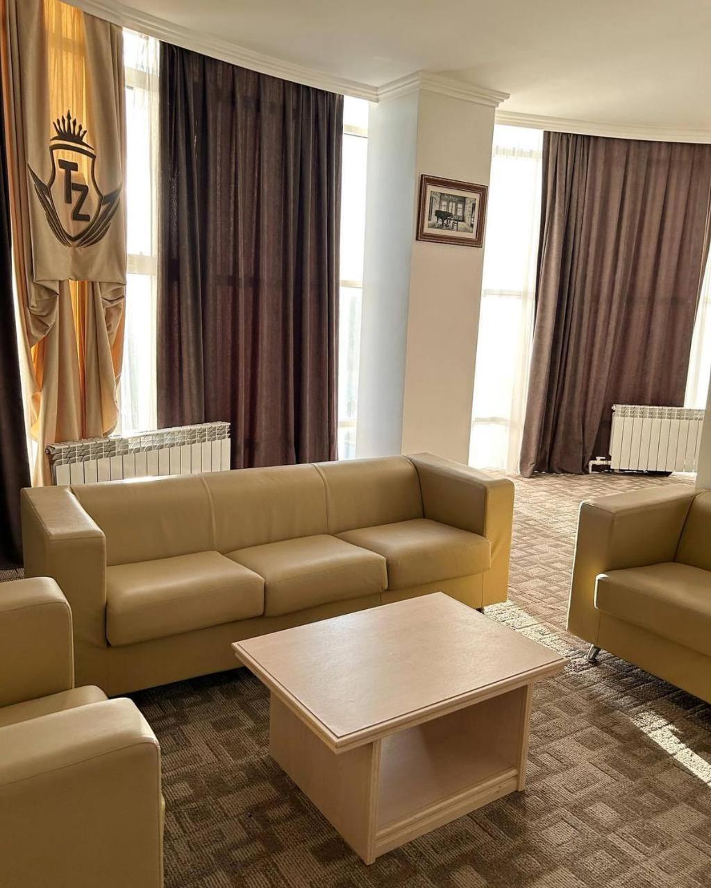 Tanzharyk Hotel Aktobe Eksteriør billede