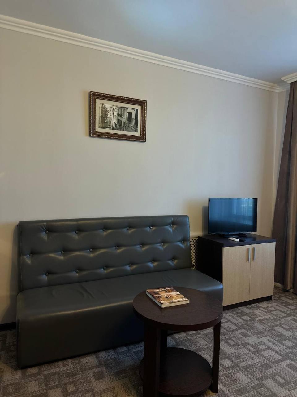 Tanzharyk Hotel Aktobe Eksteriør billede
