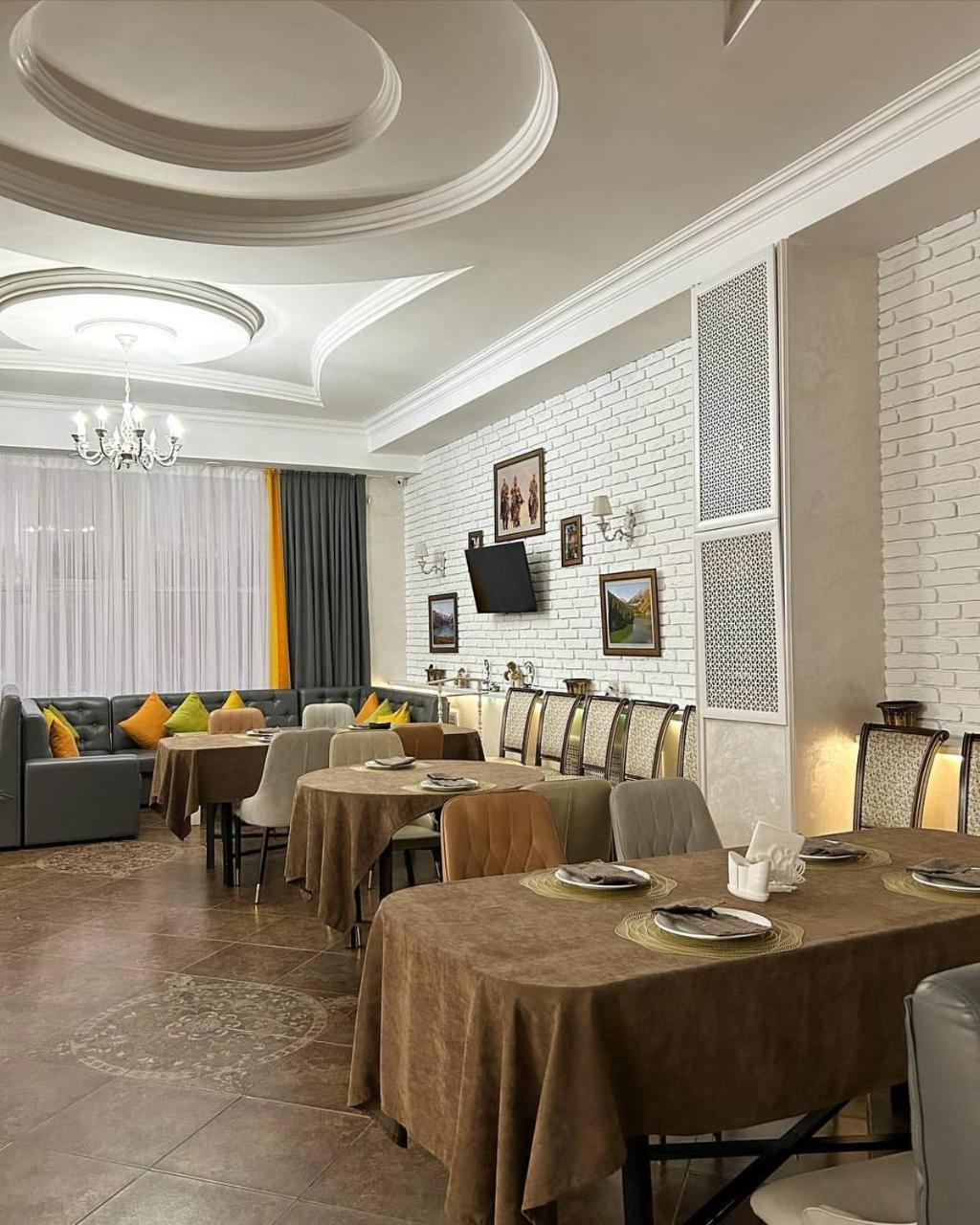 Tanzharyk Hotel Aktobe Eksteriør billede
