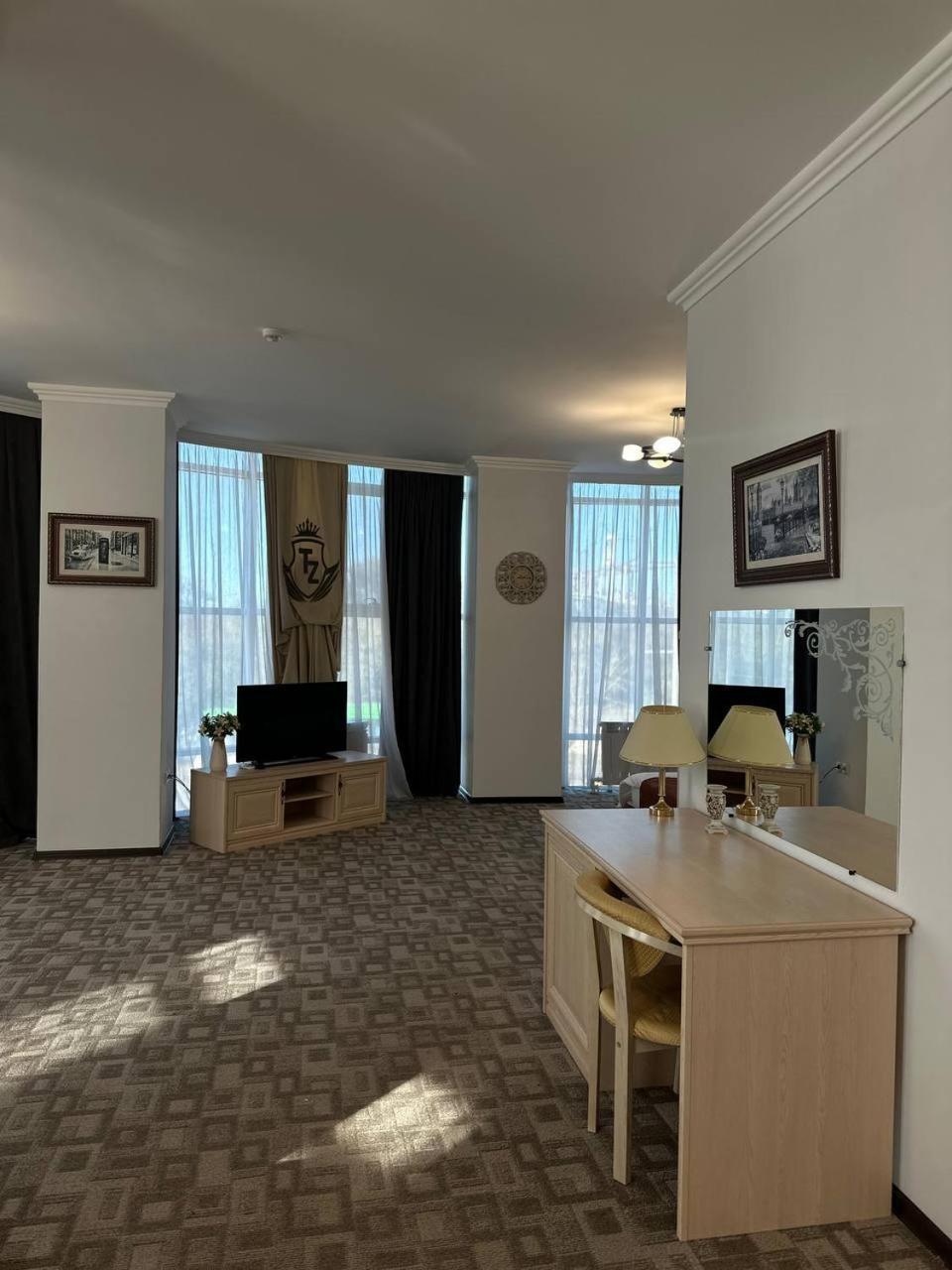 Tanzharyk Hotel Aktobe Eksteriør billede