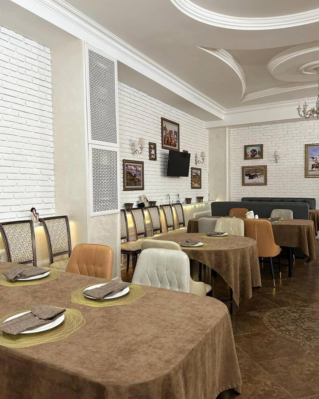 Tanzharyk Hotel Aktobe Eksteriør billede