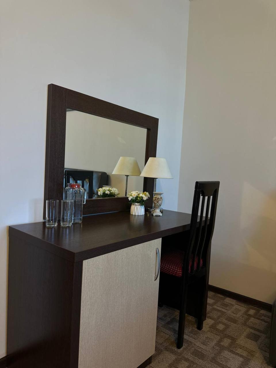 Tanzharyk Hotel Aktobe Eksteriør billede