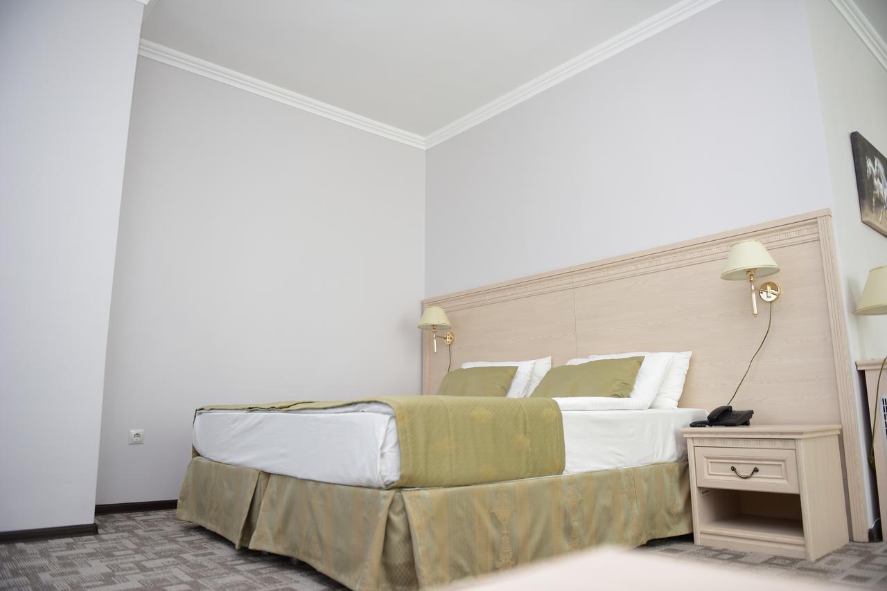Tanzharyk Hotel Aktobe Eksteriør billede
